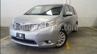Foto venta Auto usado Toyota Sienna Limited 3.5L (2014) color Plata precio $350,000