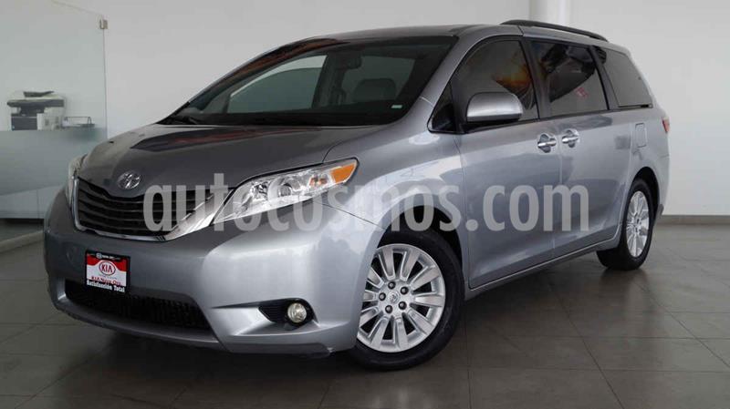 foto Toyota Sienna XLE 3.5L Piel usado (2016) color Plata precio $405,000