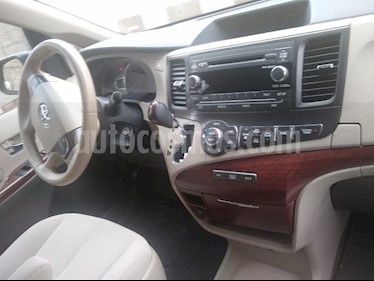 Toyota Sienna XLE 3.5L usado (2014) color Verde precio $300,000