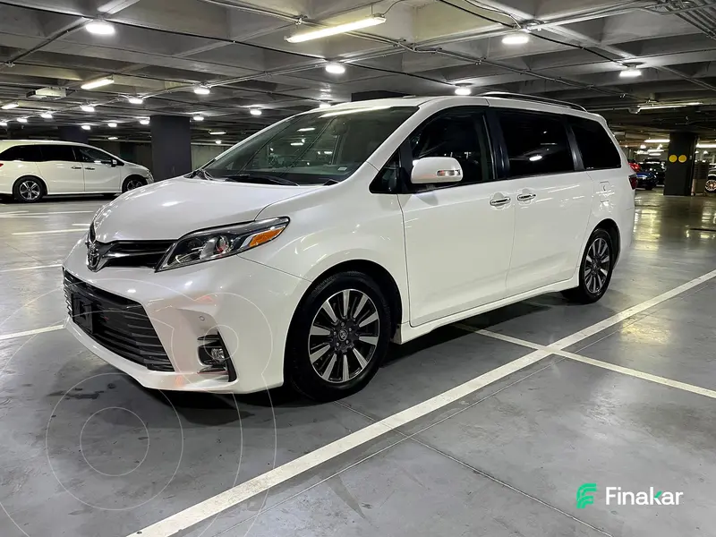 Foto Toyota Sienna Limited usado (2020) color Blanco precio $580,000
