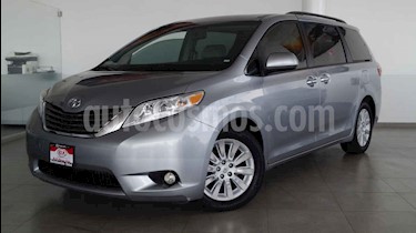foto Toyota Sienna 5p XLE V6/3.5 Aut Q/C Piel usado (2016) color Plata precio $409,000