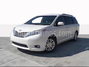 Toyota Sienna XLE 3.5L usado (2015) color Blanco precio $325,000