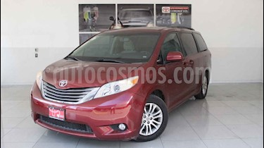 Toyota Sienna 5p XLE V6/3.5 Aut usado (2015) color Rojo precio $310,000