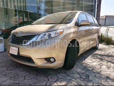 foto Toyota Sienna XLE 3.5L usado (2015) color Dorado precio $270,000