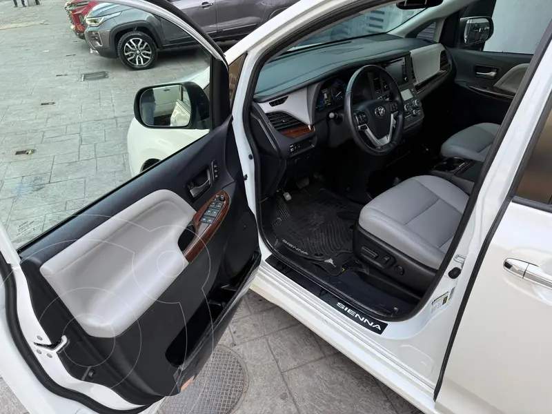 toyota sienna