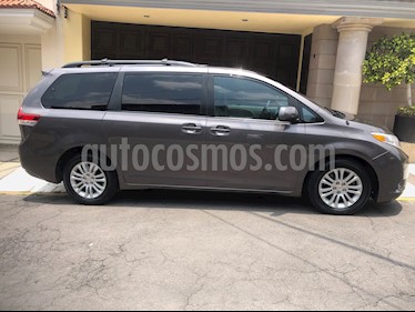 Toyota Sienna XLE 3.3L usado (2011) color Gris precio $200,000