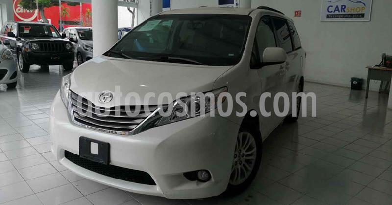 Toyota Sienna 5p XLE V6/3.5 Aut usado (2017) color Blanco precio $324,900