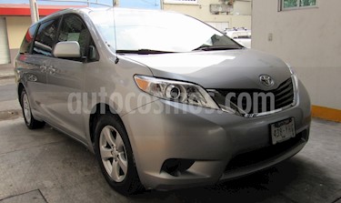foto Toyota Sienna LE 3.5L usado (2012) color Plata precio $235,000