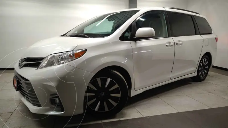 Foto Toyota Sienna XLE 3.5L Piel usado (2019) color Blanco financiado en mensualidades(enganche $110,000 mensualidades desde $10,851)