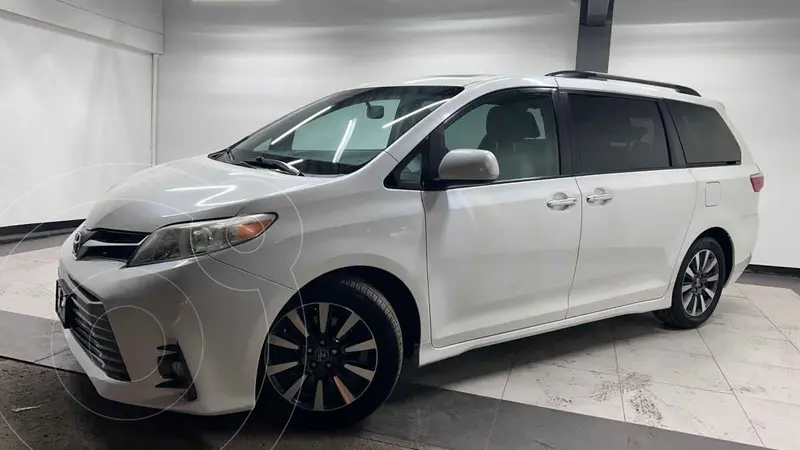 Foto Toyota Sienna XLE 3.5L usado (2018) color Blanco financiado en mensualidades(enganche $91,300 mensualidades desde $9,007)