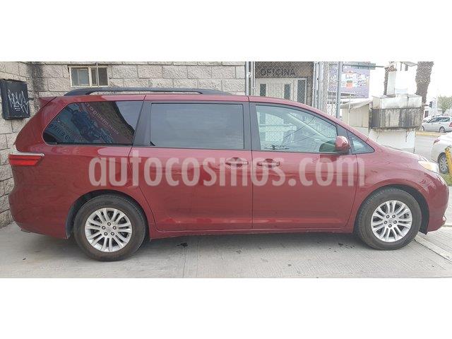 foto Toyota Sienna XLE 3.5L Piel usado (2016) color Rojo precio $379,999