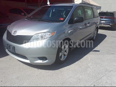 foto Toyota Sienna CE 3.5L usado (2017) color Gris precio $350,000