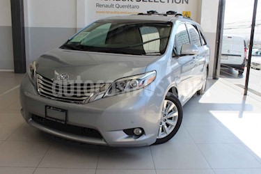 Toyota Sienna 5p Limited V6/3.5 Aut usado (2015) color Plata precio $358,000