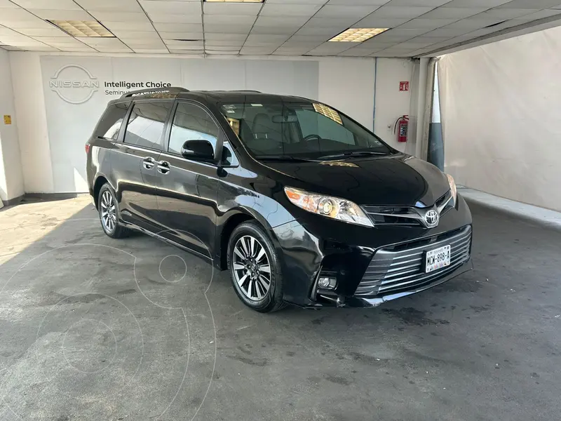 Foto Toyota Sienna XLE 3.5L Piel usado (2019) color Negro precio $475,000