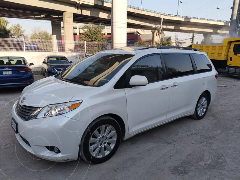 Foto Toyota Sienna XLE 3.5L Piel usado (2016) color Blanco precio $339,000