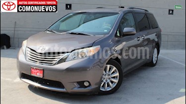 Toyota Sienna 5p XLE aut usado (2013) color Gris precio $250,000