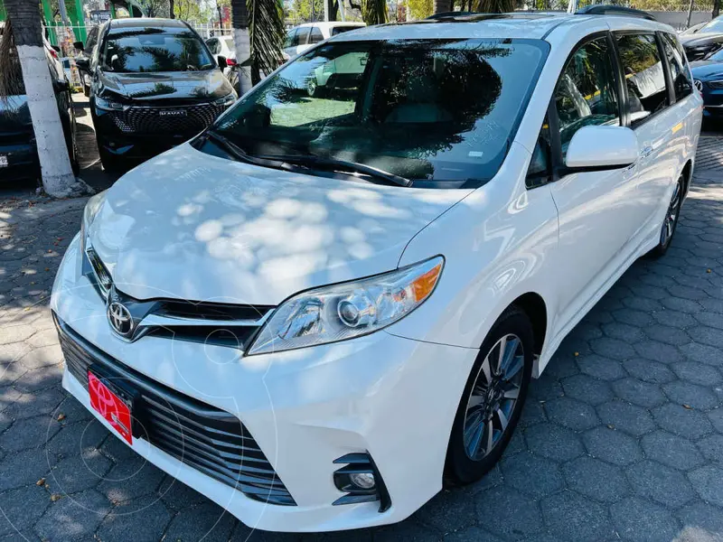 Foto Toyota Sienna XLE 3.5L Piel usado (2018) color Blanco precio $477,000