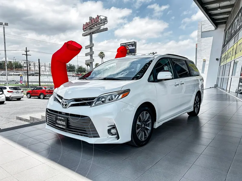Foto Toyota Sienna Limited 3.5L usado (2019) color Blanco precio $579,000