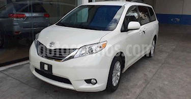 foto Toyota Sienna 5p XLE V6/3.5 Aut usado (2017) color Blanco precio $359,900