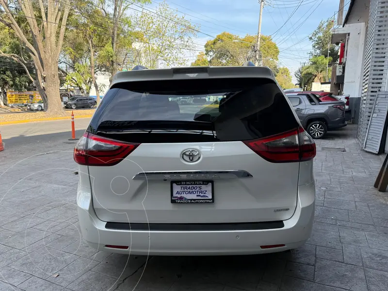 toyota sienna