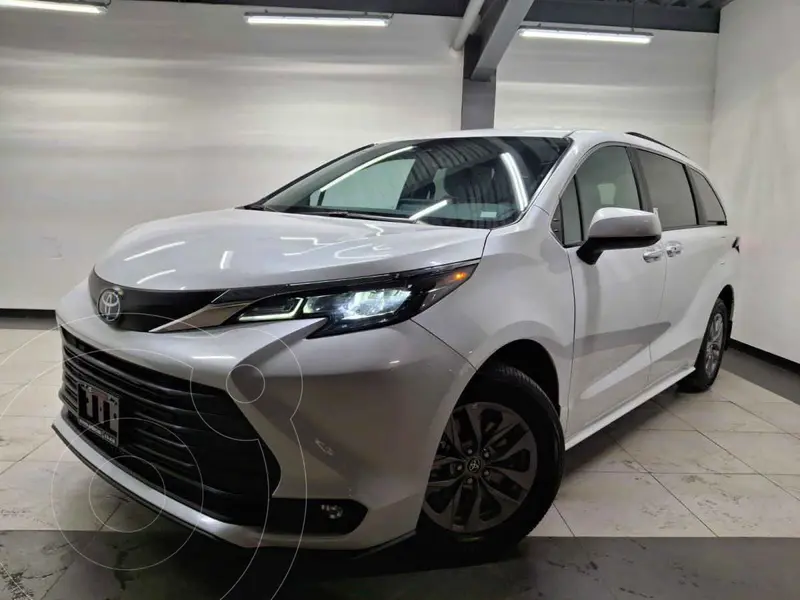 Foto Toyota Sienna XLE usado (2025) color Blanco precio $1,000,512