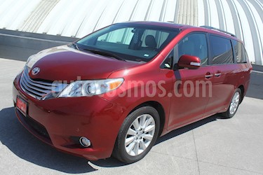 Toyota Sienna Limited 3.3L usado (2014) color Rojo precio $360,000
