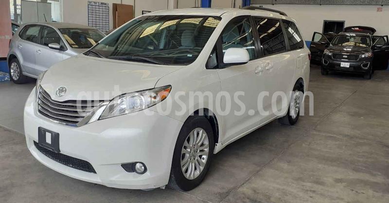 Toyota Sienna XLE 3.5L usado (2017) color Blanco precio $324,900