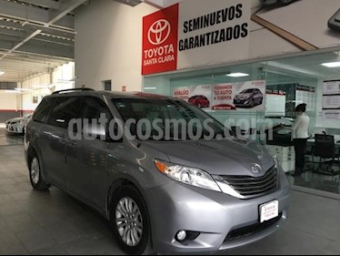 Toyota Sienna 5P XLE TA BA BL CONSOLA EN TOLDO RA-17 usado (2014) color Plata precio $275,000