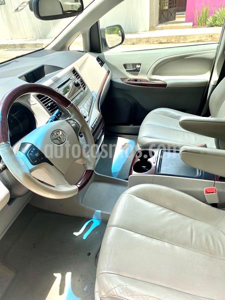 Toyota Sienna Limited 3.5L usado (2012) color Blanco precio $250,000