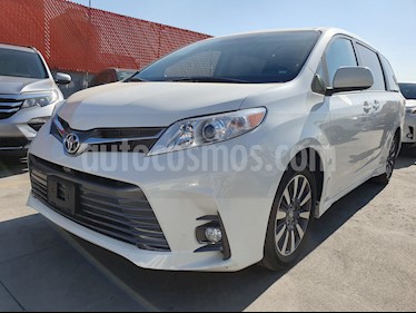 Toyota Sienna XLE 3.5L Piel usado (2018) color Blanco Perla precio $535,000