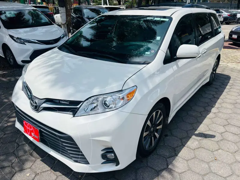 Foto Toyota Sienna XLE Piel usado (2020) color Blanco financiado en mensualidades(enganche $130,881 mensualidades desde $11,625)