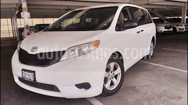 Toyota Sienna CE 3.5L usado (2015) color Blanco precio $279,000