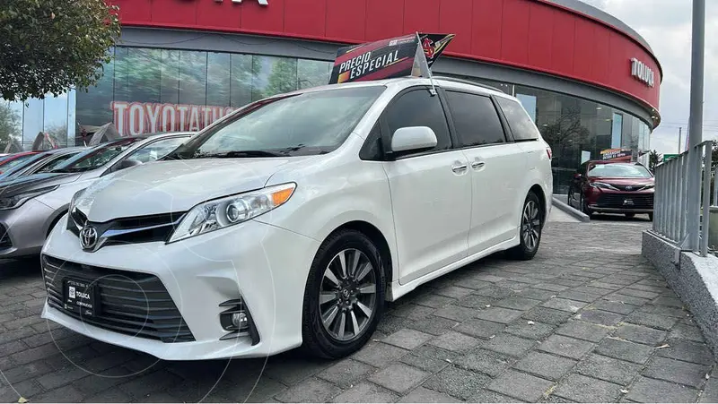 Foto Toyota Sienna Limited 3.5L usado (2019) color Blanco financiado en mensualidades(enganche $142,169 mensualidades desde $15,129)