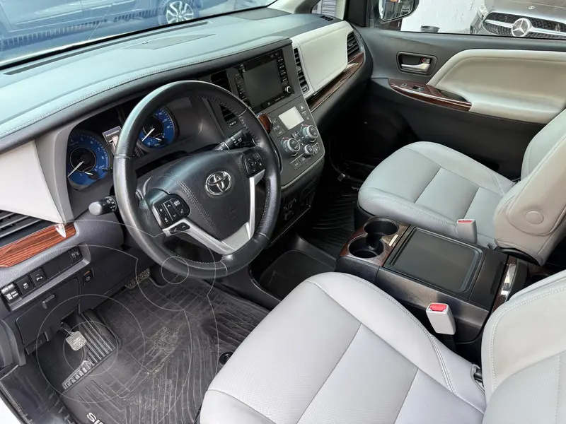 toyota sienna