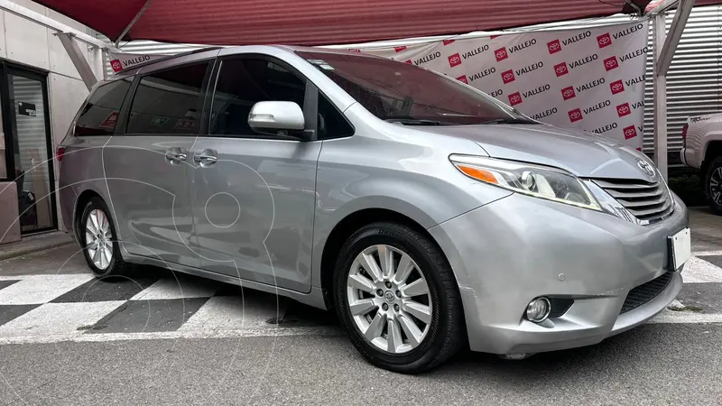 Foto Toyota Sienna Limited 3.5L usado (2017) color Gris precio $370,000
