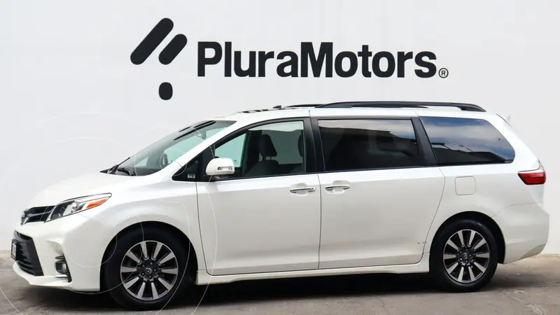 Foto Toyota Sienna Limited usado (2020) color Blanco precio $569,000