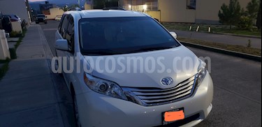 Toyota Sienna Limited 3.5L usado (2013) color Blanco precio $329,000