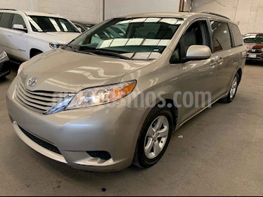 foto Toyota Sienna 5p LE V6/3.5 Aut usado (2017) color Dorado precio $365,000