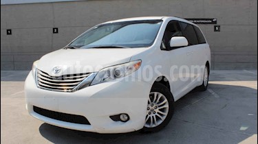 Toyota Sienna 5p XLE V6/3.5 Aut usado (2014) color Blanco precio $240,000