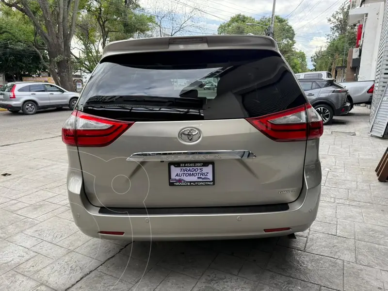 toyota sienna