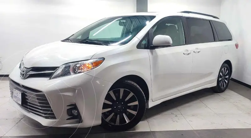 Foto Toyota Sienna XLE 3.5L Piel usado (2019) color Blanco financiado en mensualidades(enganche $107,800 mensualidades desde $10,634)