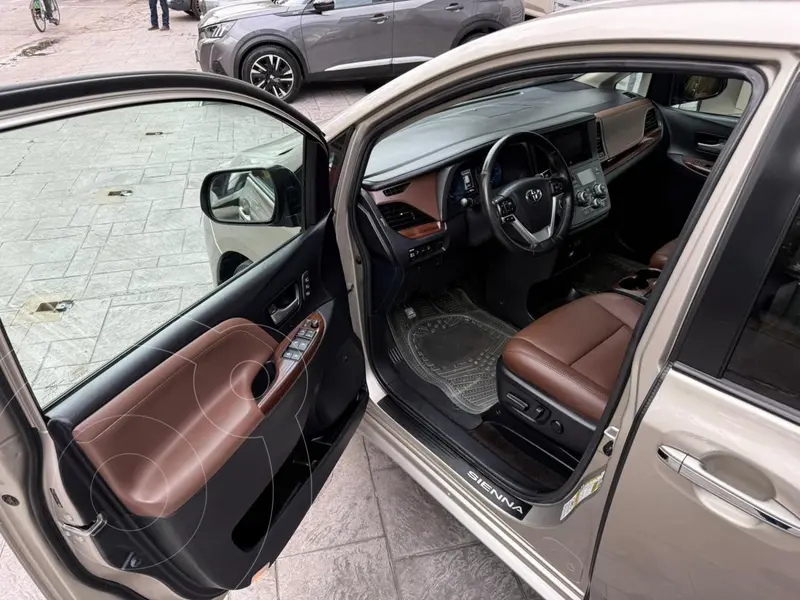 toyota sienna