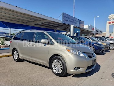 foto Toyota Sienna XLE usado (2017) color Champagne precio $380,000