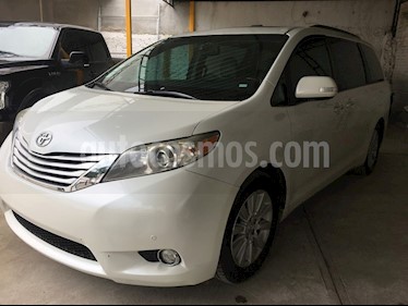 Foto venta Auto usado Toyota Sienna XLE 3.3L Piel (2013) color Blanco precio $310,000