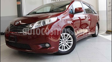 foto Toyota Sienna XLE 3.3L usado (2013) color Rojo precio $245,000