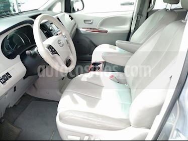 foto Toyota Sienna XLE 3.5L Piel usado (2013) color Plata precio $299,000