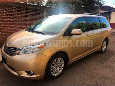 Toyota Sienna XLE 3.5L usado (2012) color Arena precio $289,000