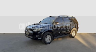 foto Toyota SW4 SRV 5 TDi Cuero Aut usado (2013) color Negro precio $1.890.000