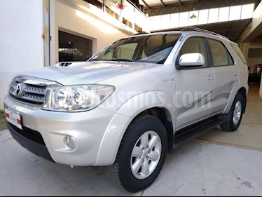 Foto Toyota SW4 3.0 Cuero Aut usado (2010) color Gris Claro precio $11.111.111