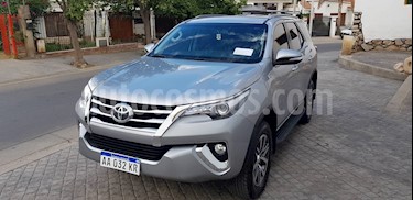 Foto venta Auto Usado Toyota SW4 SRV TDi Cuero Aut (2017) color Gris precio $1.600.000